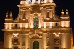 Comune della Sicilia - Grammichele - municipio e chiesa madre
