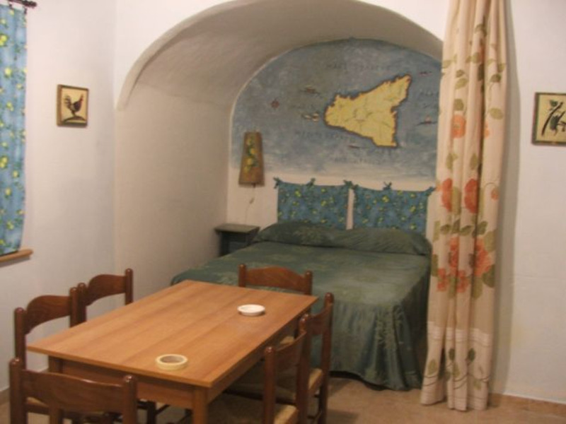 Foto dell'arredamento della casa vacanza in Sicilia Petix